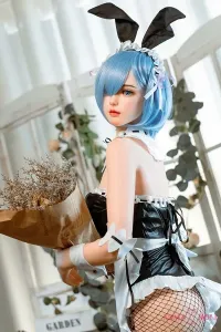 青髪ショートの可愛いシリコンドール