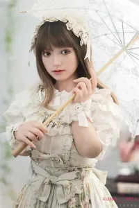 上品で清楚な淑女系ダッチワイフ人形