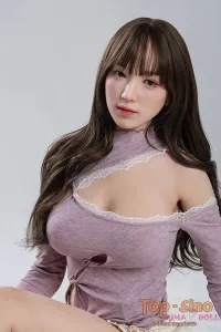 上品な美しさのリアル等身大ドール