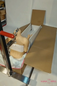 ラブドール 吊り下げ