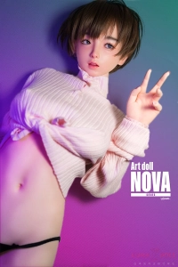 愛らしい148cm美少女等身大人形