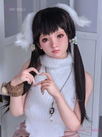 知的で清楚な美少女ドール
