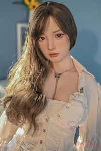 静かな美しさを放つ上品系リアルドール