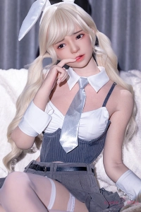 バニーガール姿の美咲（Misaki） シリコン製リアルドール 可愛い顔