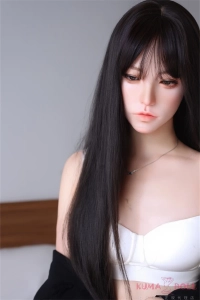 ロングヘアのDカップ美人 リアルドール