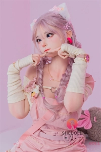 桃色ヘアと上品な表情が印象的な等身大ダッチワイフ