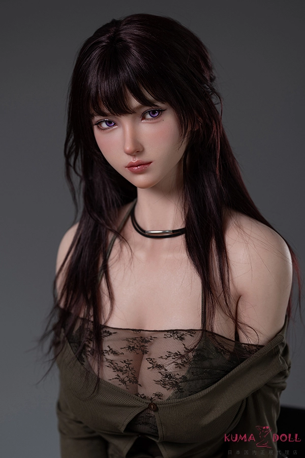 Irisヘッドの精巧なフェイス造形リアルドール