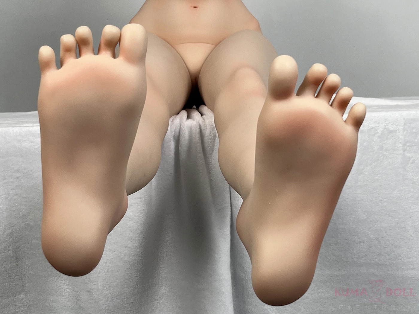 Kiradols 160cm Kurako 二次元ダッチワイフ 足の裏のクローズアップ